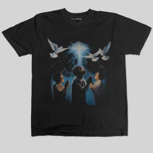 Rezando (Estampado) T-Shirt (Negra)