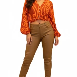 Blusa casual silueta femenina