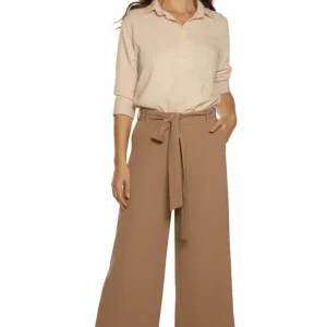 Blusa casual silueta relajada