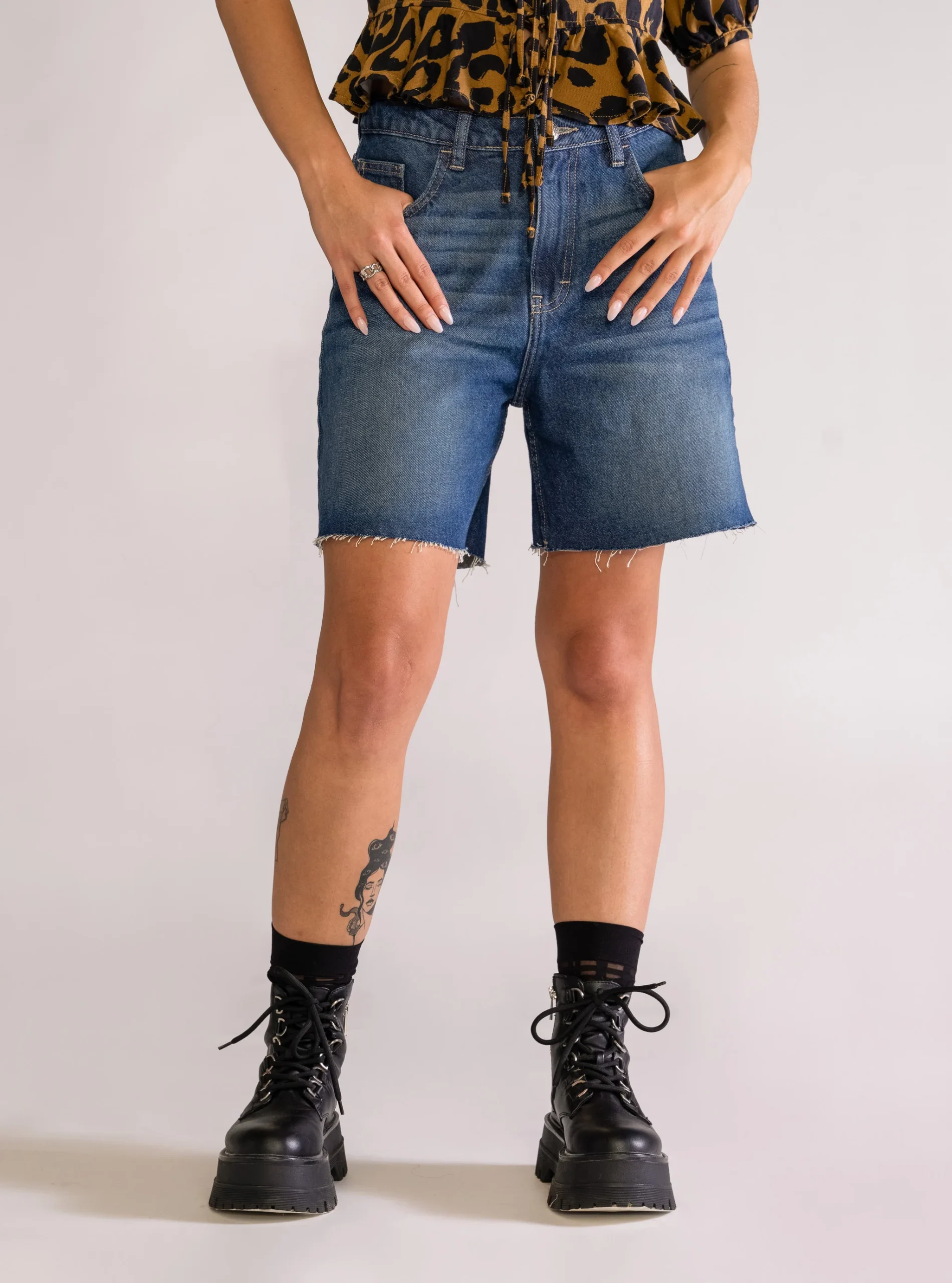 Let me Blow ya Mind Baggy Shorts, Azul Obscuro