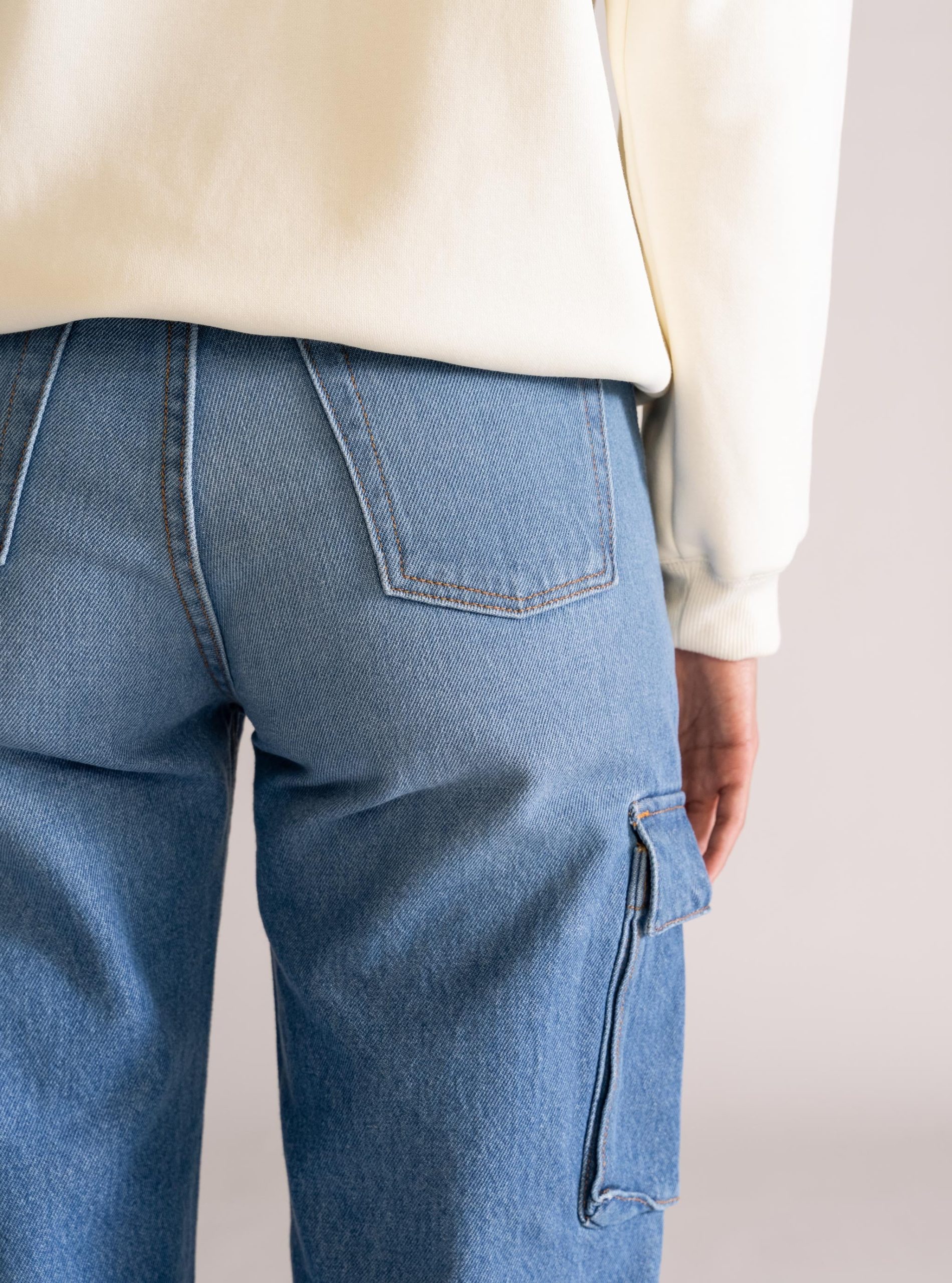 Immaculate Cargo Jeans, Azul Claro - Imagen 5