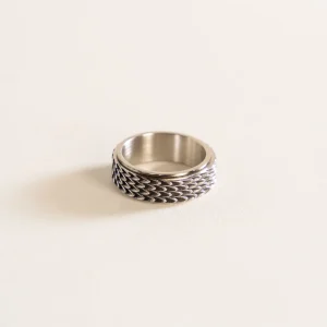 Scale Rotatable Ring, Plateado