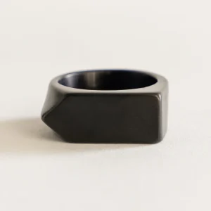 Arrow Shapped Ring, Negro
