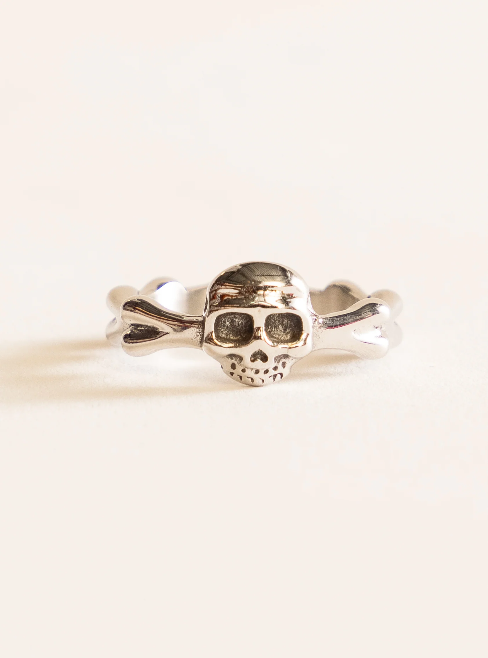 Skull and Bones Ring, Plateado