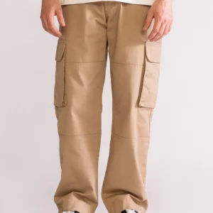 Snubbed It Pantalón, Kaky