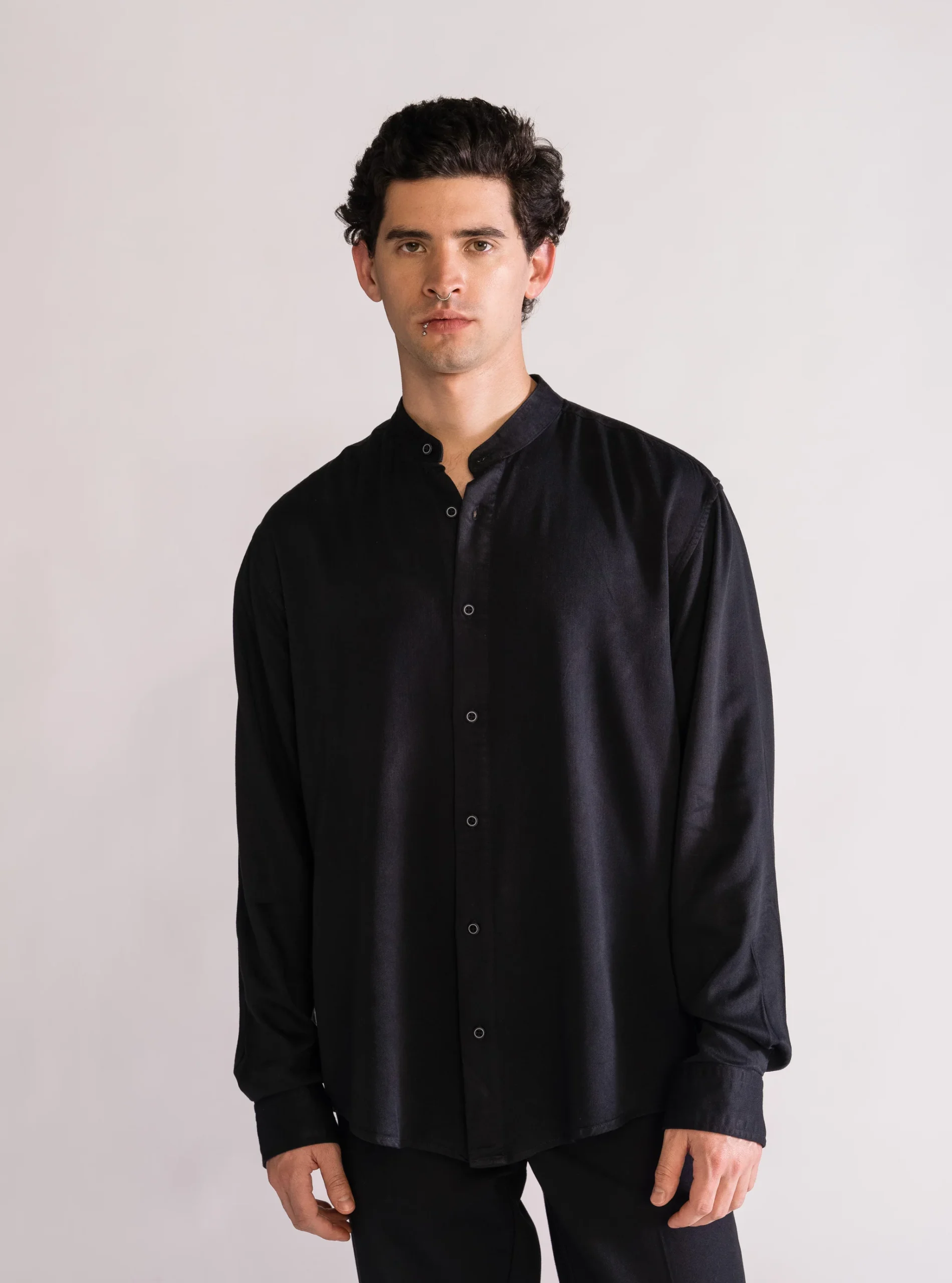 Let It Rain Camisa Regular, Negro