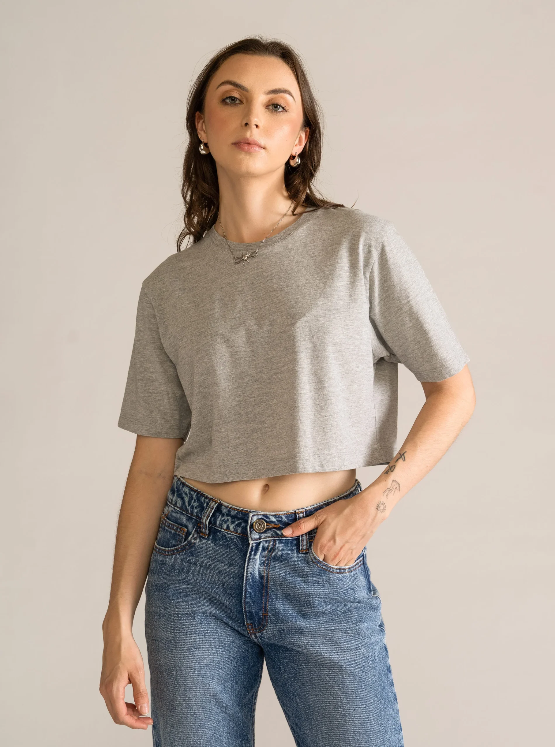 Basic Cropped Tee, Gris Claro