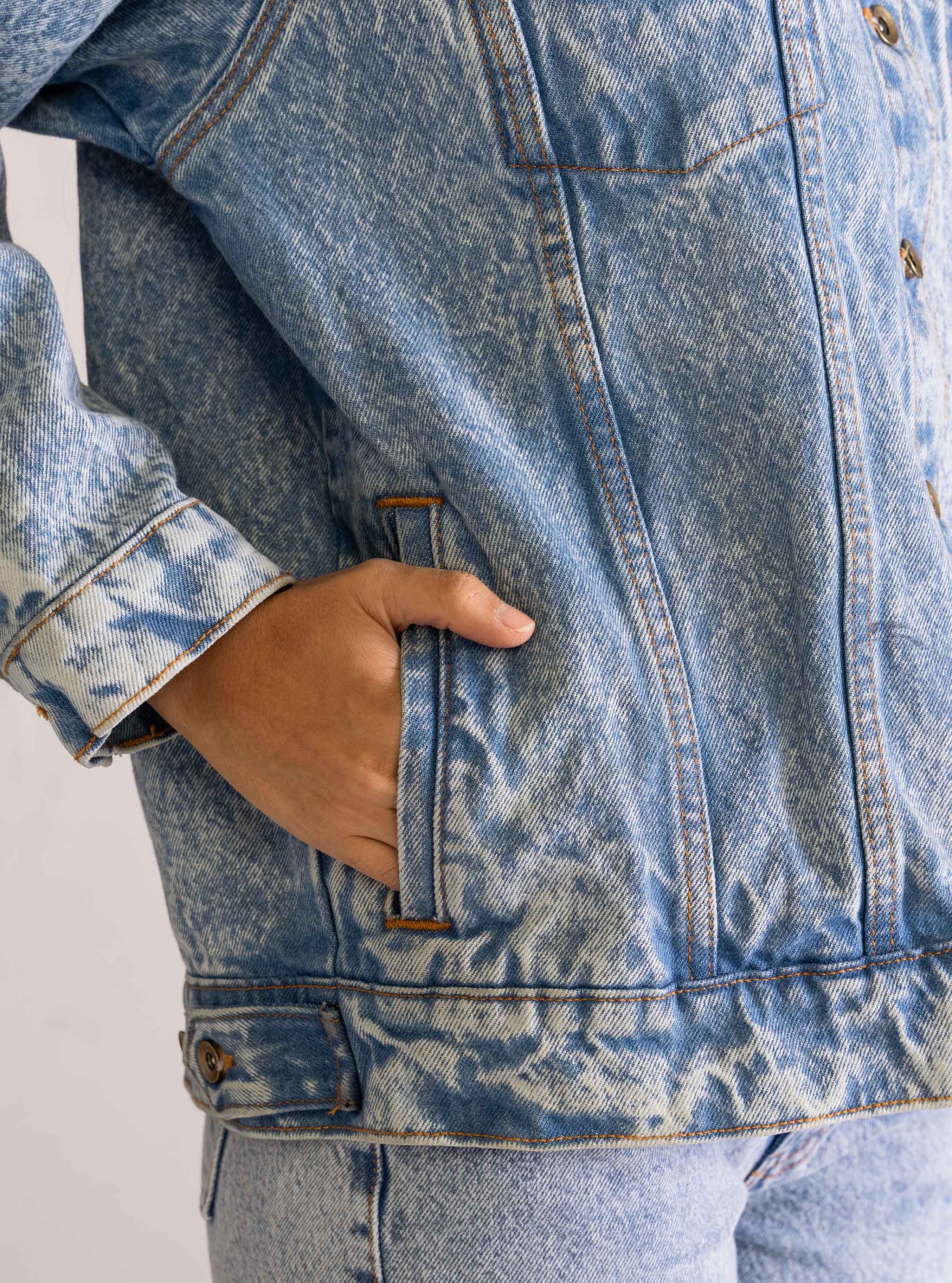 Classic Denim Jacket, Celeste - Imagen 4