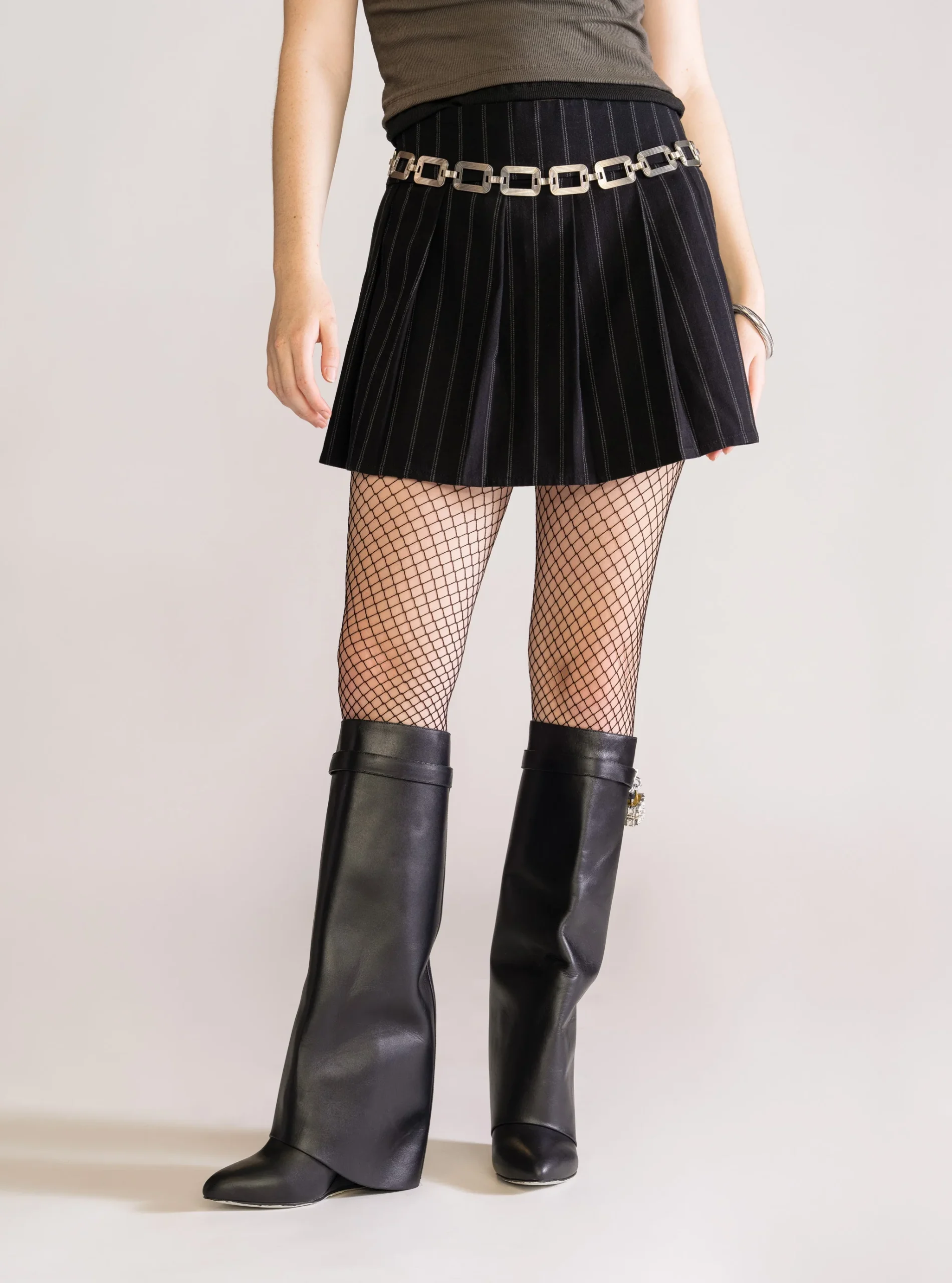 Yes, and? Falda, Negro