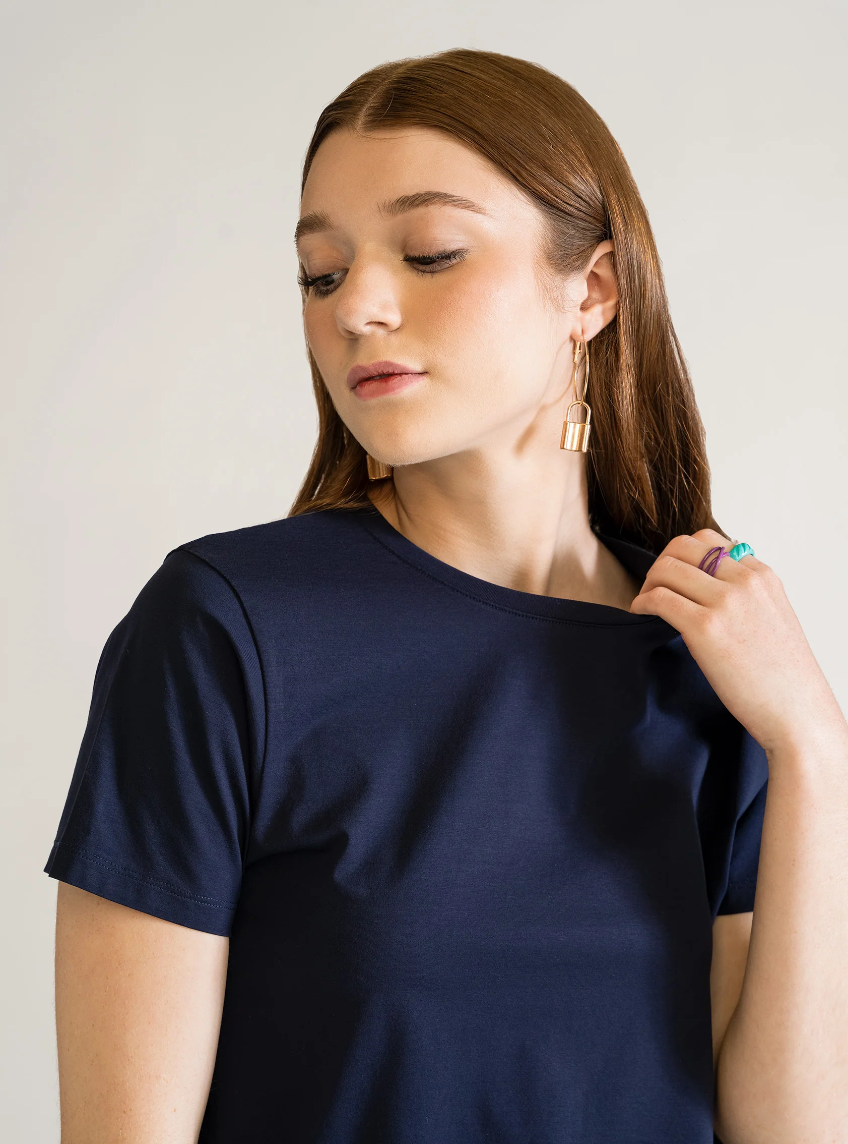 Basic Premium Tee, Azul Obscuro - Imagen 4