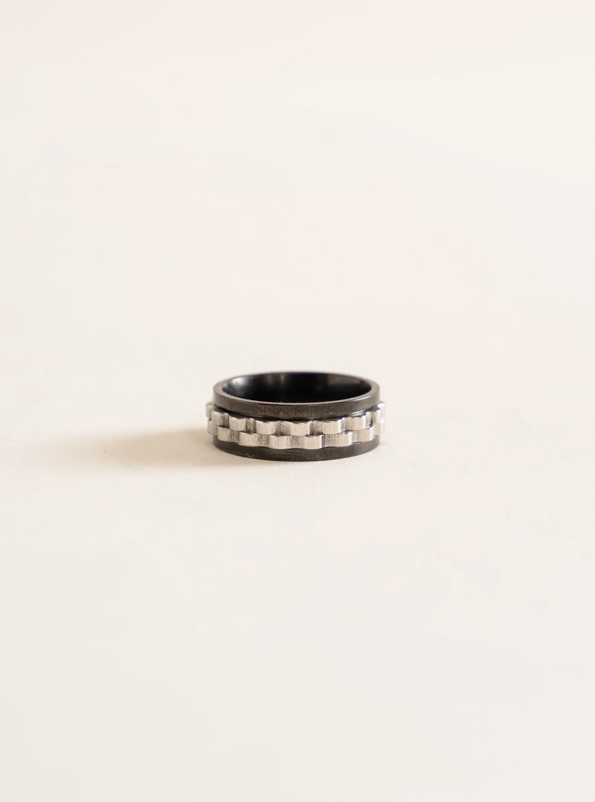 Dark Elegance Anillo, Negro