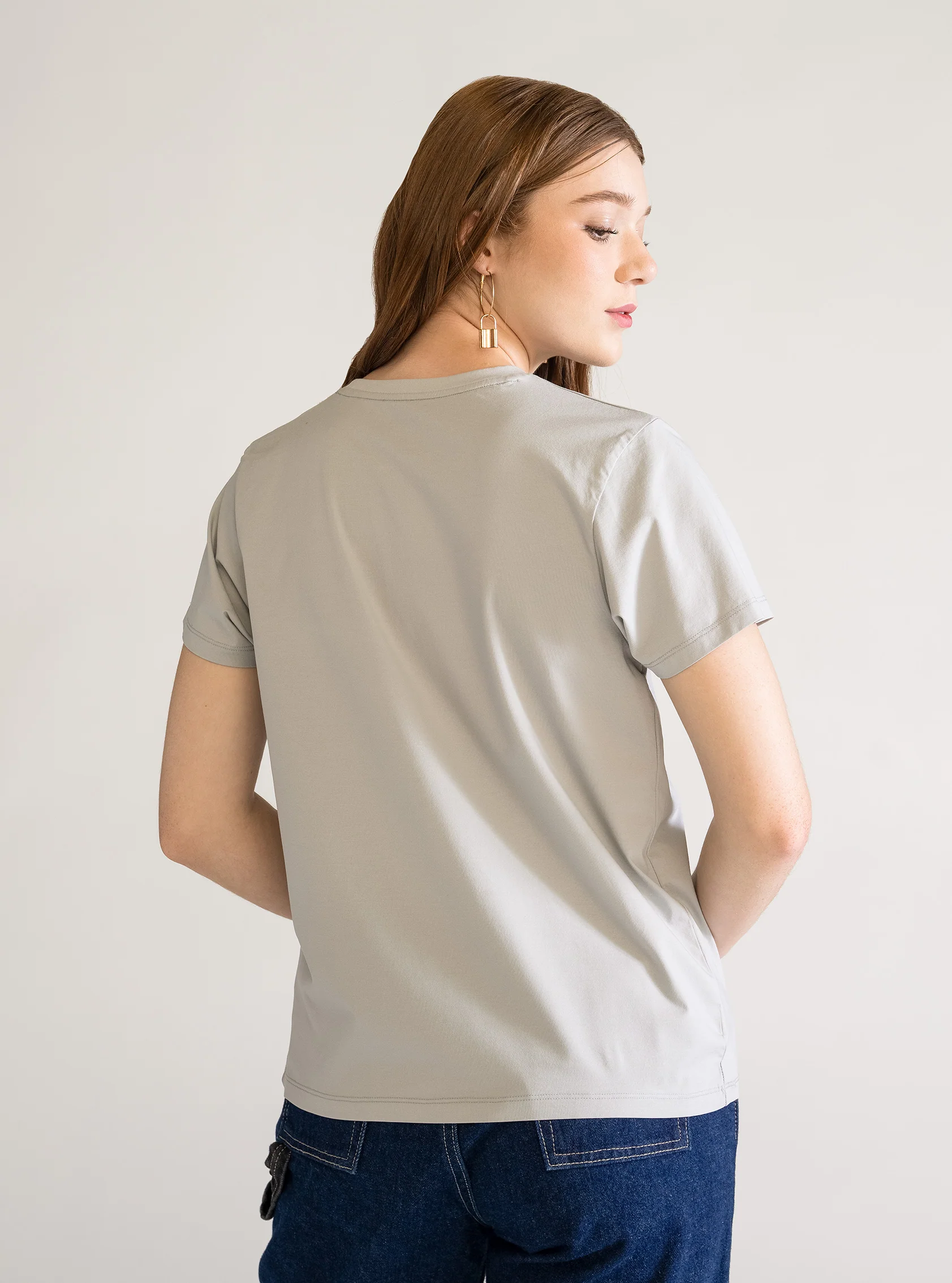Basic Premium Tee, Gris Claro - Imagen 4