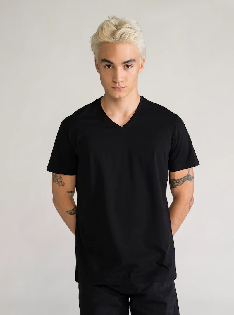The Perfect T-Shirt V-Neck, Negro