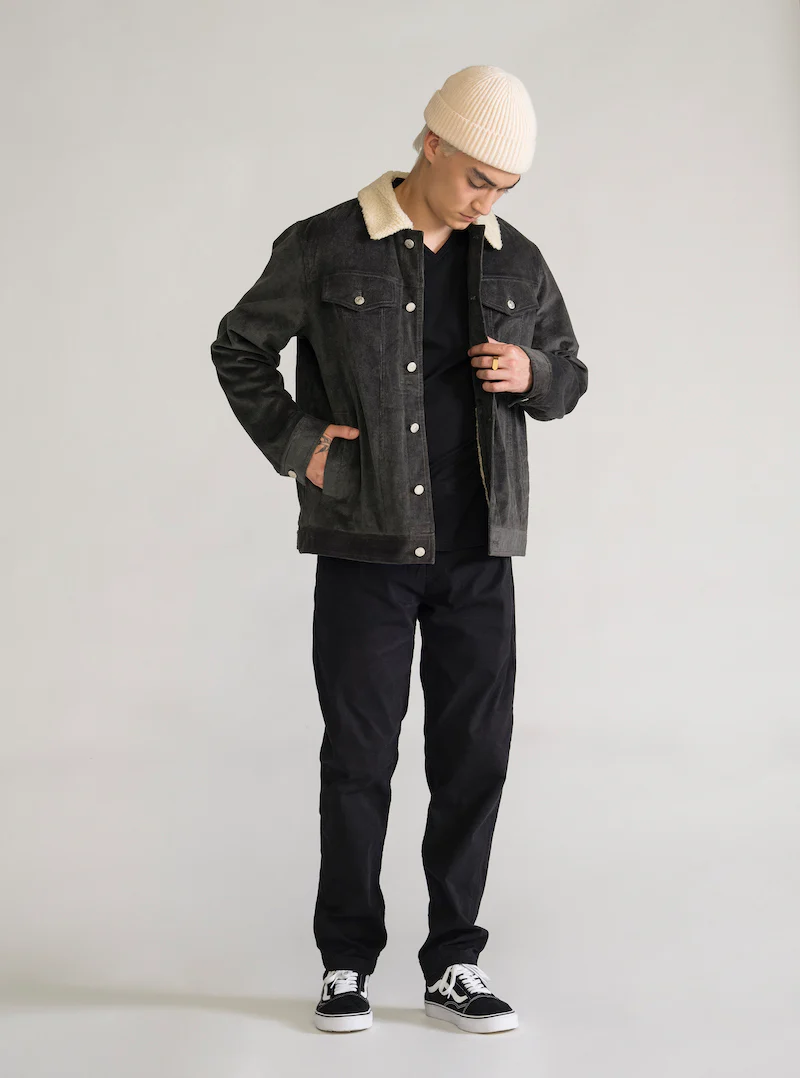 The Perfect T-Shirt V-Neck, Negro - Imagen 4