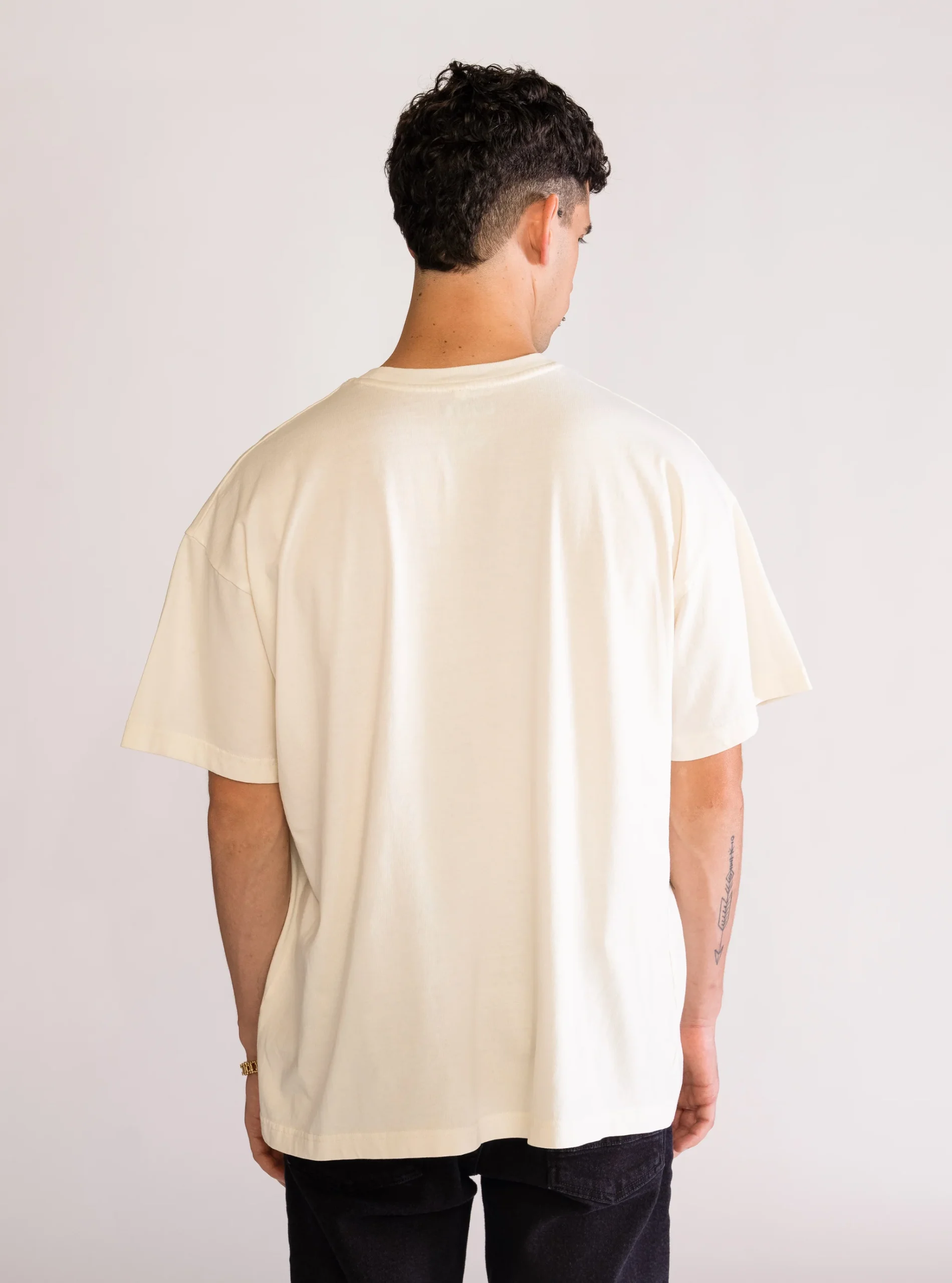 A White Wall Playera Oversize, Crema - Imagen 3