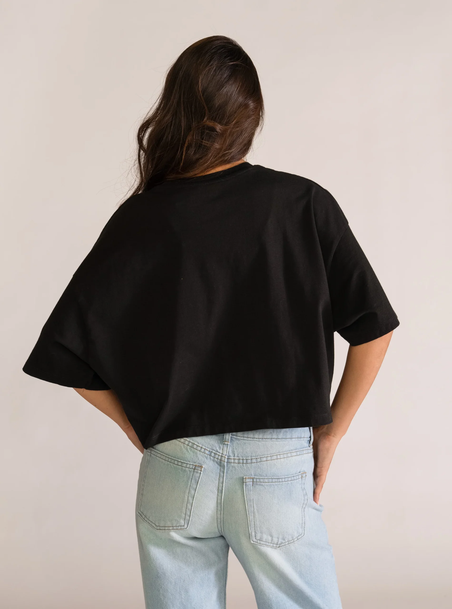 Furiosa Cropped Playera, Negro - Imagen 3