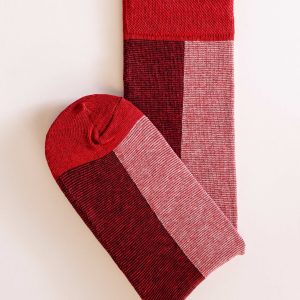 So Classy Socks, Rojo