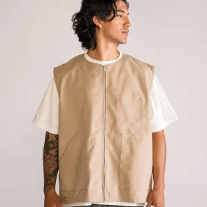 Stolen Land Chaleco, Kaky