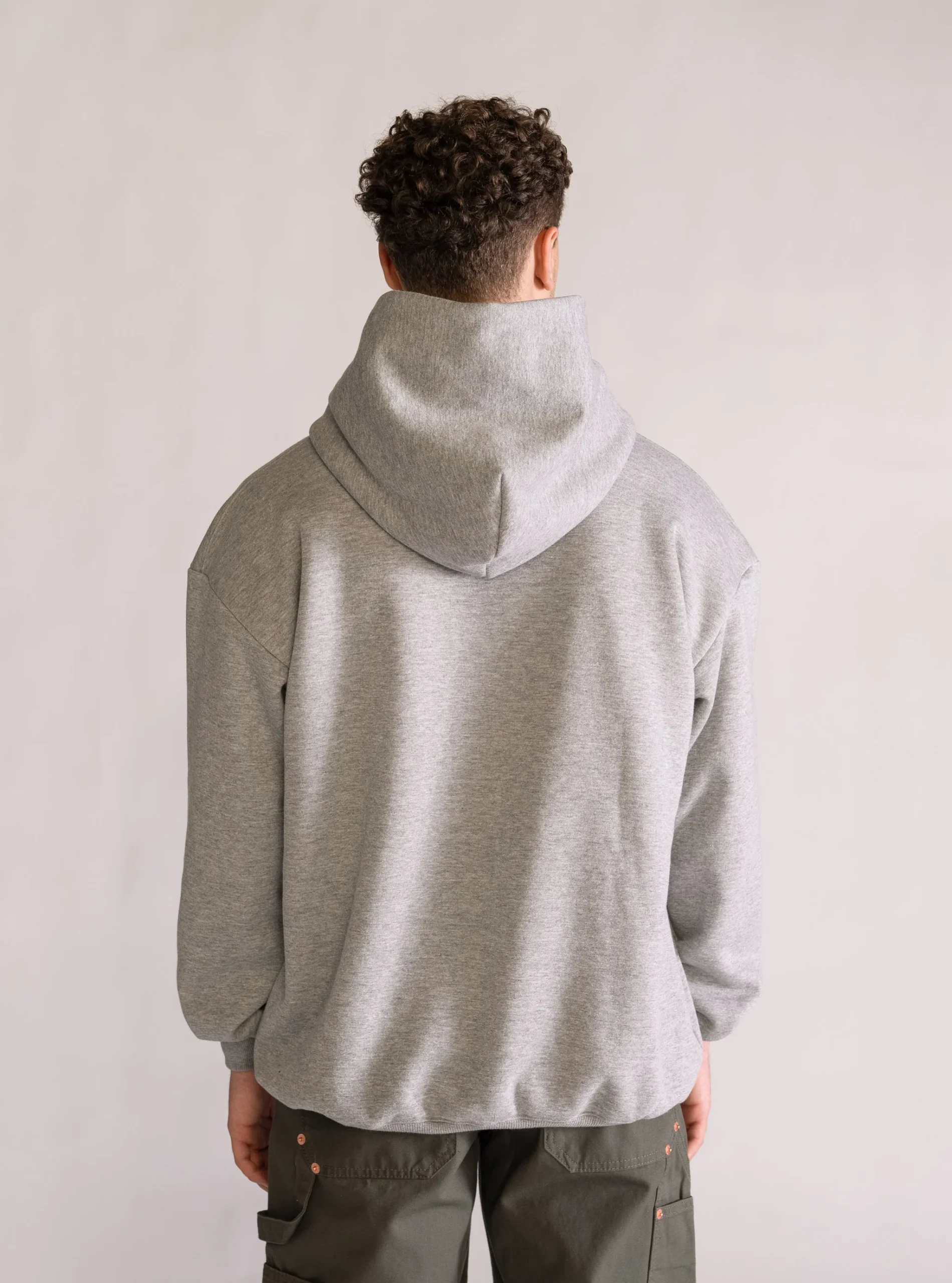 Basic Hoodie Premium, Gris Claro - Imagen 3