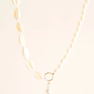 Pearl and Shelfish Necklace, Crema