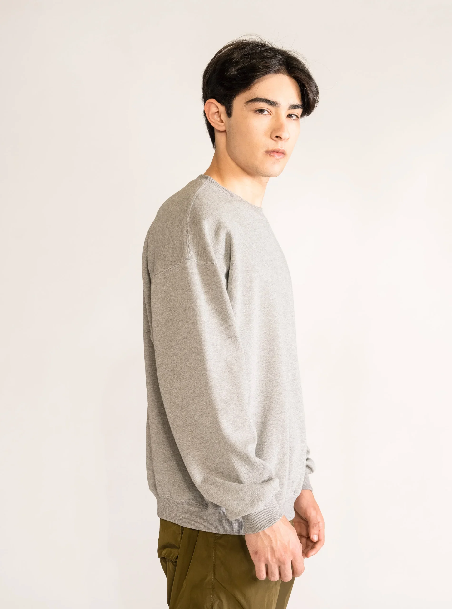 Basic Crew Neck Premium Gris Claro - Imagen 3