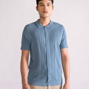 Growing Up Camisa, Sipson