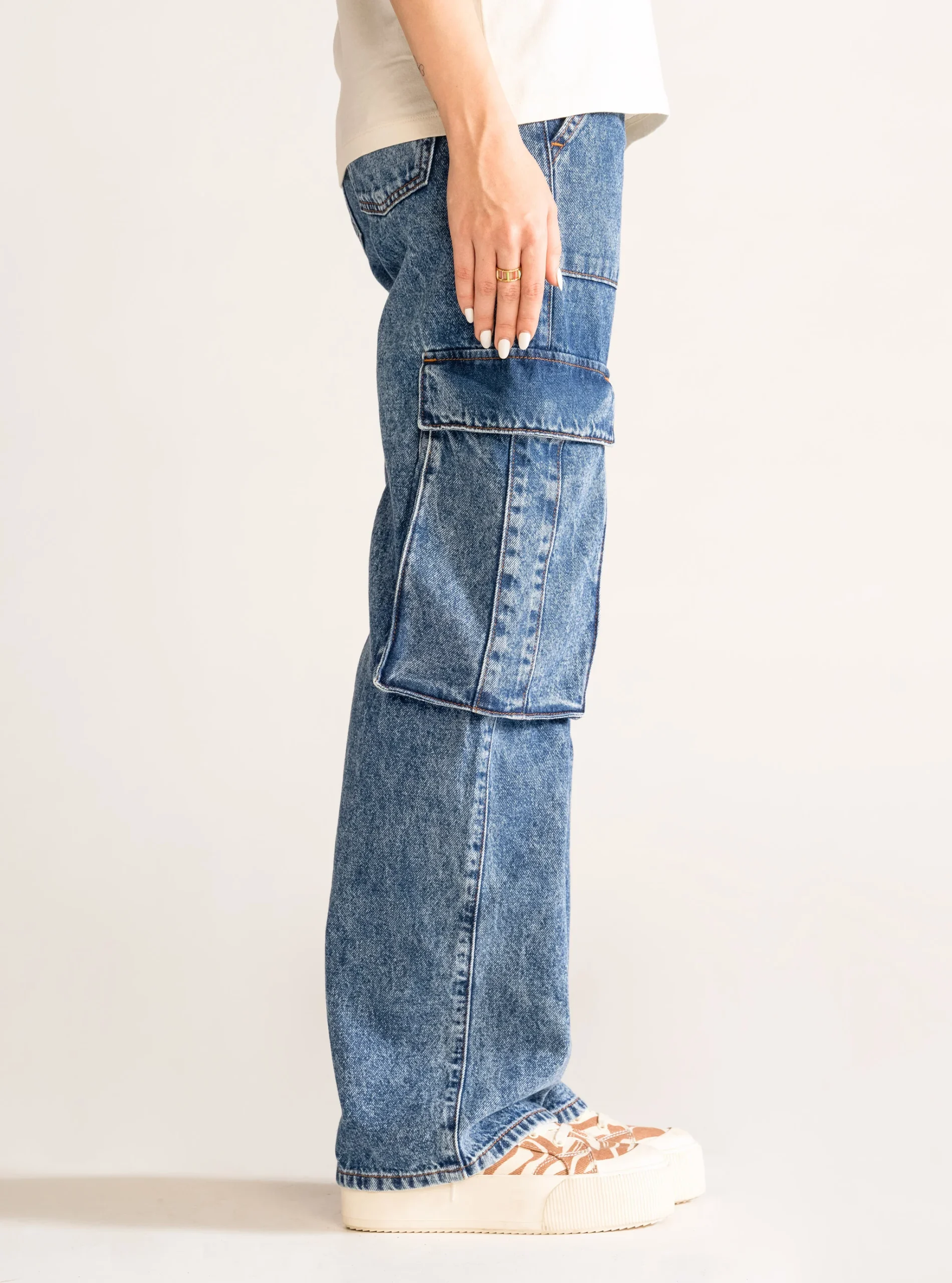 Don't Call Me Baby Cargo Jeans, Azul Claro - Imagen 3