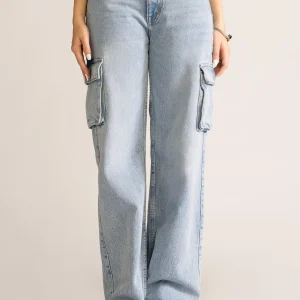 Hands On Me Cargo Jeans, Celeste