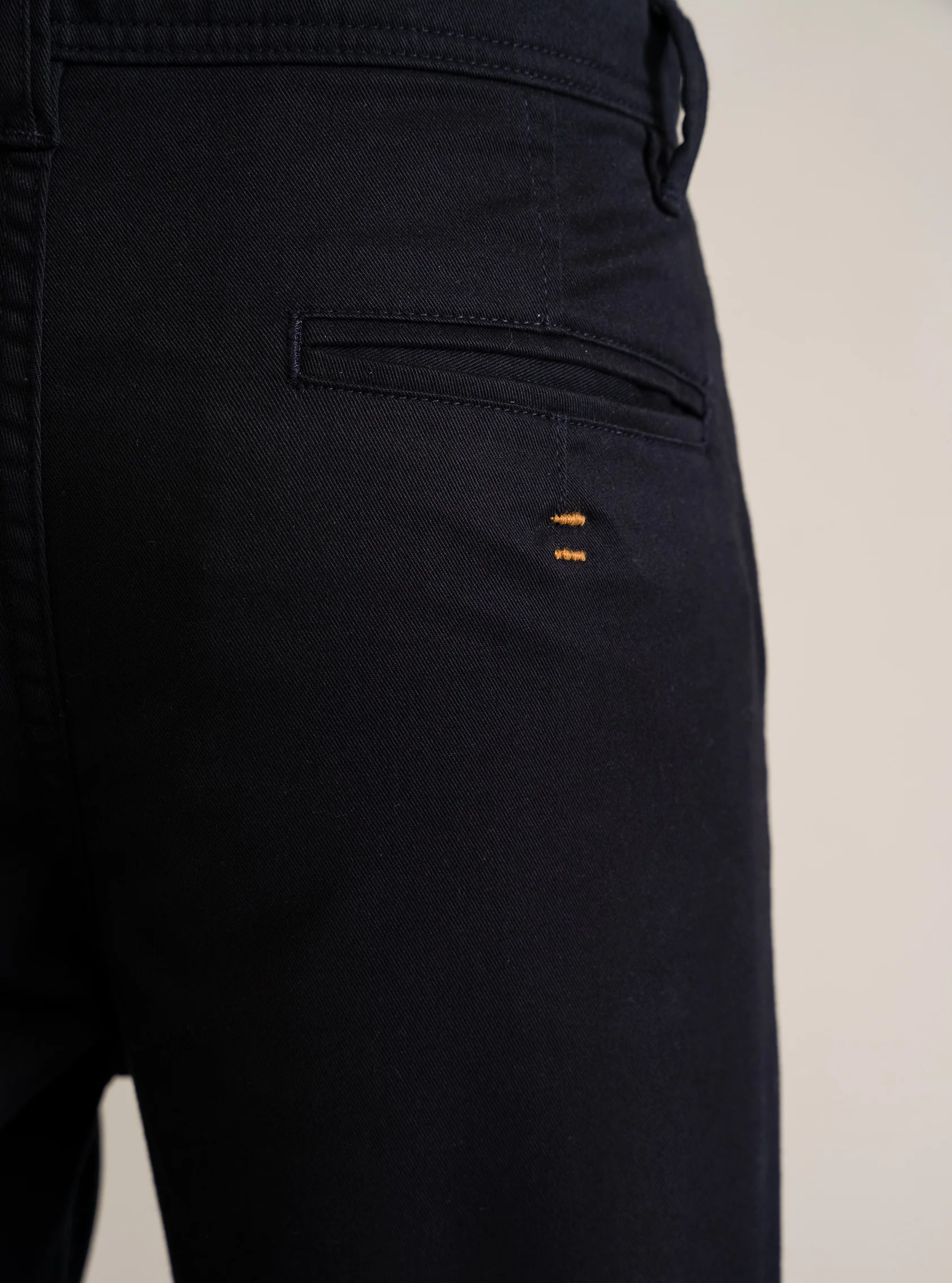 The Classic Slim Pants, Azul Obscuro - Imagen 5