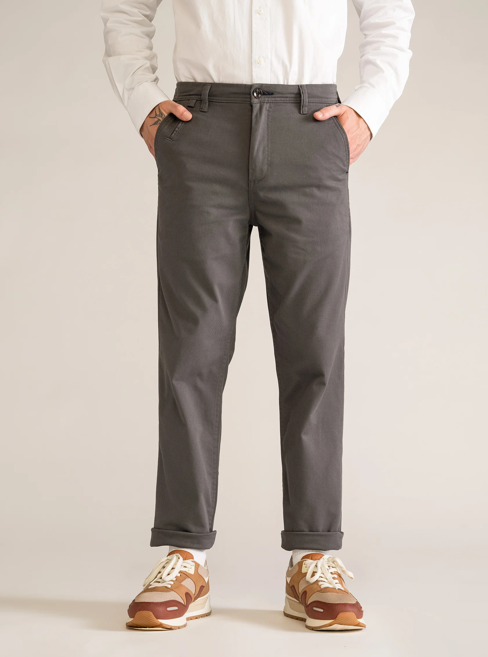The Classic Slim Pants, Gris Obscuro