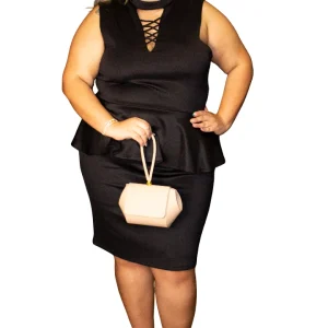 Vestido corto plus mujer moderno