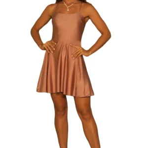 Vestido corto glam estilo llamativo